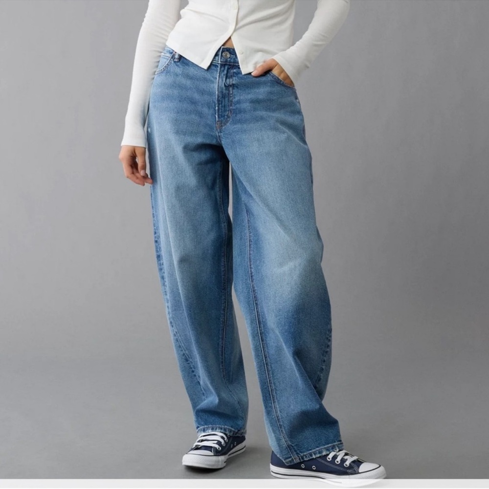 AE Low-Rise Barrel Baggy Jean - Picture 3 of 14